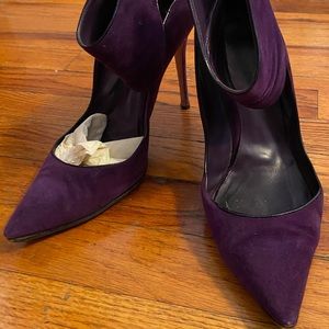 Gianvito Rossi purple ankle zippered pumps sz 10.5